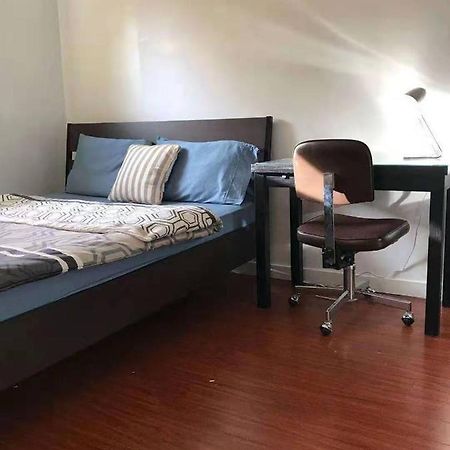 Апартаменты Family House In The City Center Ричмонд Экстерьер фото